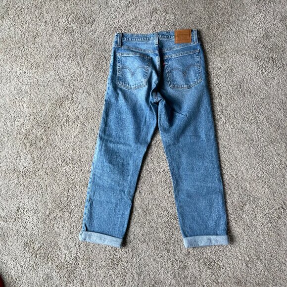 Levi's Premium Wedgie Straight Jean Size 26 - Picture 2 of 7